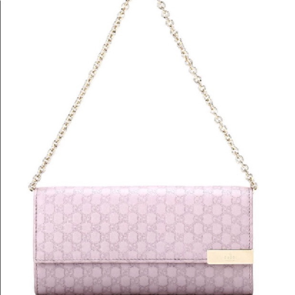 Gucci wallet with short chain